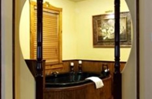 Hammond Bed & Breakfast | Historic Michabelle Inn
