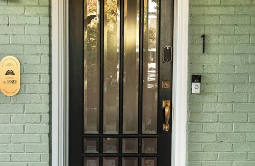 Fan District Apartment | Historic & Modern Retreat Near Downtown Richmond!