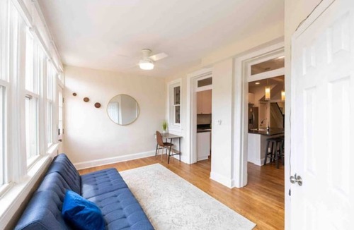 Petworth House | Historic NW DC Rowhome + Hot Tub 5 bed/3.5 bath