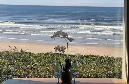 Newport Cottage | Historic Oceanfront Cottage in hip Nye Beach #8