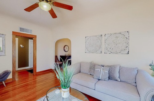 Feldman's House | Historic on 5th