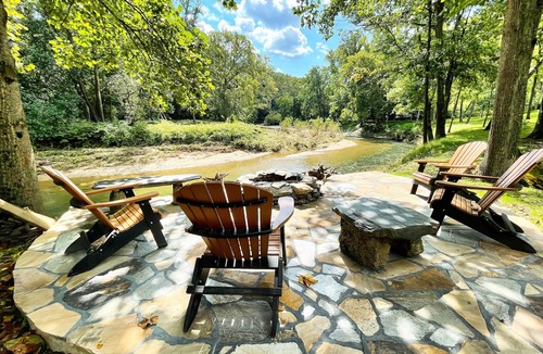 Delta House | Historic Ox Bow House c.1800 - Waterfront