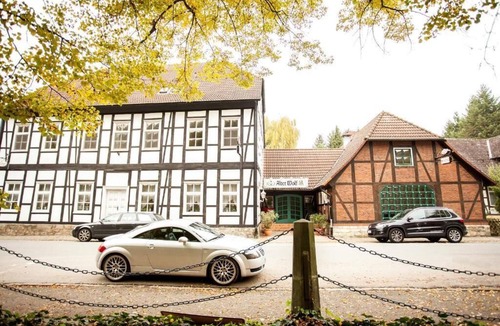 Wolfsburg Cottage | Historic private hotel with character – ideal for groups and families