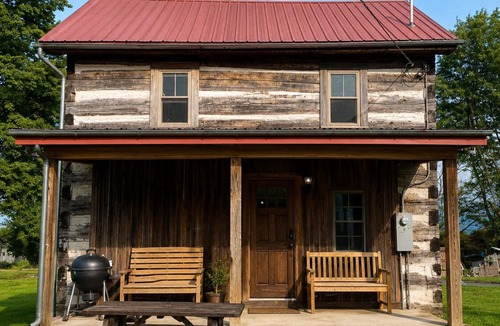 Chesterhill Cabin | Historic Quaker Log Cabin. Pet Friendly!