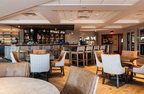 Red Wing House | Historic Red Wing Lux Hotel -Premium Room -Free Wifi -Bathrobes-Perfect Location
