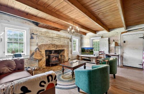Augusta House | Historic Restored Farmhouse with Cowboy Cauldron Fire Pit Near Ice Mountain, Capon Bridge, West Virginia