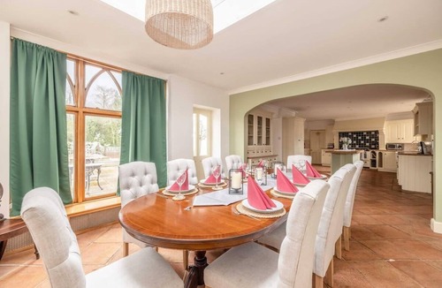 Windsor House | Historic River View Home in Windsor - By Tempstay