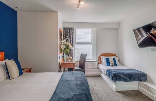 Westcliff-on-Sea Hotel | Historic Seaside Room with Breathtaking Views & Central Location