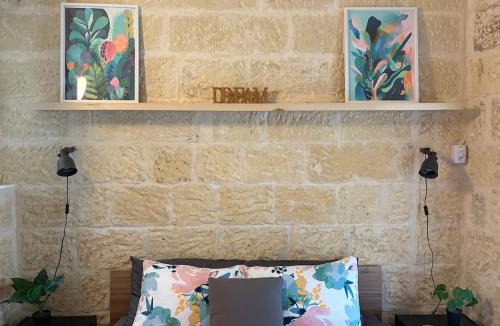 Senglea House | Historic Senglea Maisonette with Private Entrance