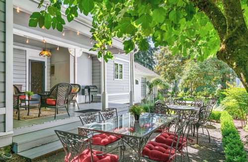 Silverton House | Historic Silverton Home 5 BR, 6 Bath. Ask about 6th & 7th bedroom add-ons.