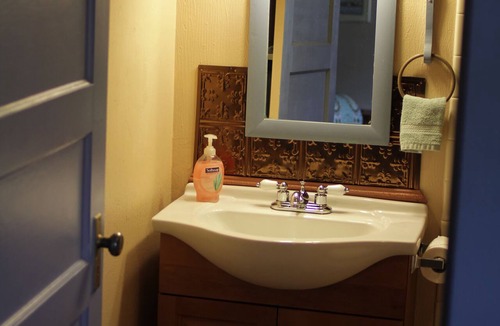 Glendale Bed & Breakfast | Historic Smith Hotel B&B