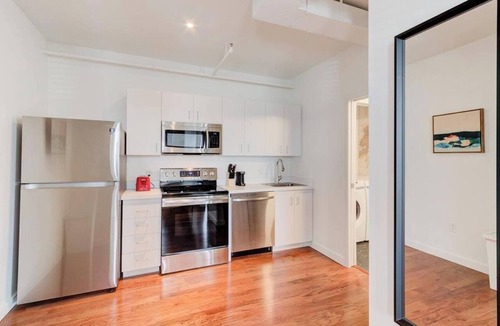 Downtown Memphis Apartment | Historic South Main Gem | Walk to Beale Street