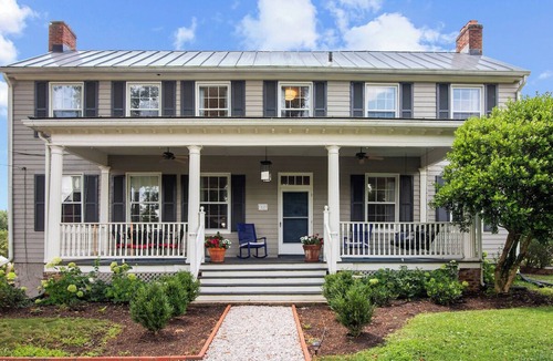 Upperville House | Historic spacious home in the heart of Upperville, VA