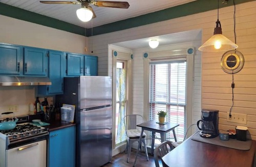 Mindoro House | Historic Stay! "The Depot" Tiny House
