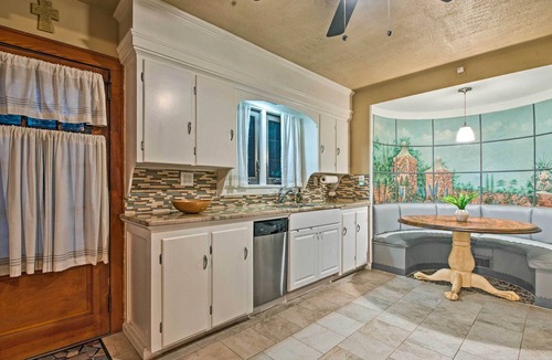 Wapwallopen Cottage | Historic Stone Cottage w/Firepit-Walk to Lily Lake