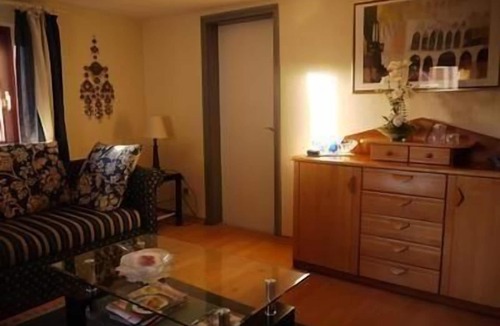 Irlenborn Apartment | Historic Unkelbach House