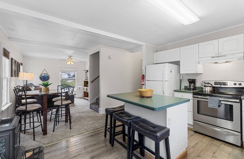 Ouray Condo | Historic Upper Level Condo | Steps from Hot Springs |Sleeps 8