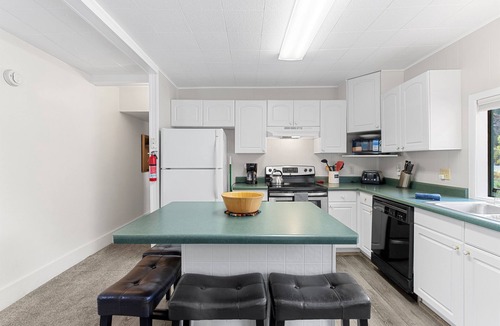 Ouray Condo | Historic Upper Level Condo | Steps from Hot Springs |Sleeps 8
