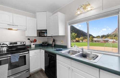 Ouray Condo | Historic Upper Level Condo | Steps from Hot Springs |Sleeps 8