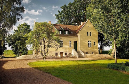 Modlich Condo | Historic vicarage directly on the Elbe dyke in Mödlich, "Elbe" apartment *