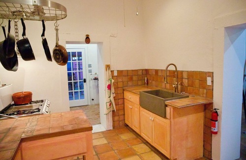 Marfa House | Historic Watermelon Adobe - King Bed - Walkable
