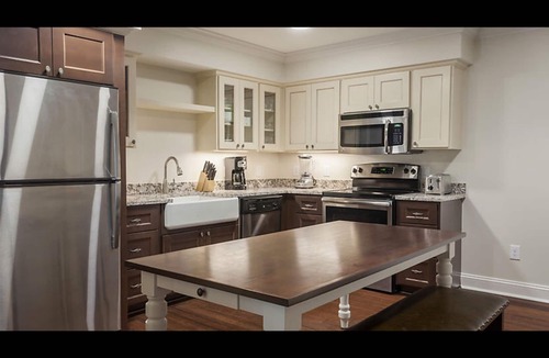 Williamsburg House | Historic Williamsburg 3 Bedroom Deluxe Prime location