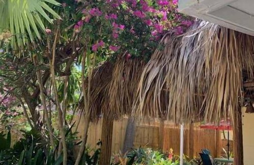 Lake Worth House | Historical botanical beach house