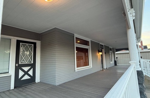 Beatrice House | HISTORICAL & CHARMING RETREAT: 5-bedroom home ready for your stay!