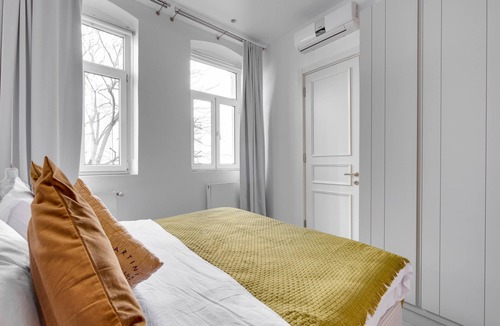 Pera Apartment | Historical Flat with Balcony near Galata Tower