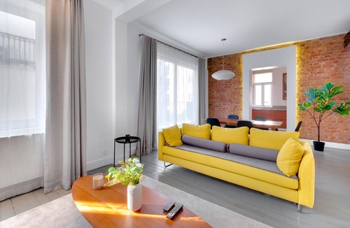 Pera Apartment | Historical Flat with Balcony near Galata Tower