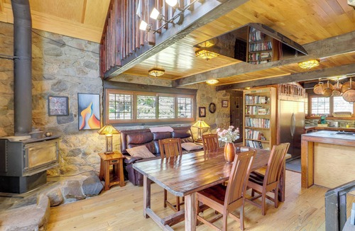 Sandy Cabin | Historical Mtn-View Getaway w/Hot Tub in Sandy!