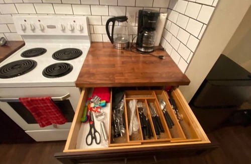 North Central Edmonton Apartment | Historical Studio 1912 Renovated