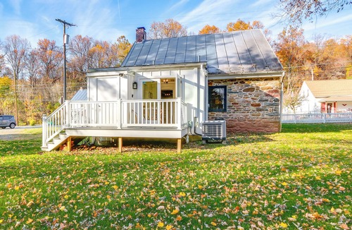 Thurmont Cottage | Historical Thurmont Escape w/Furnished Deck!