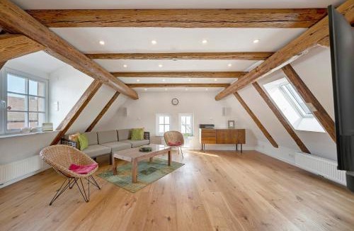 Lorch House | Historische Unterkunft 1 und 2