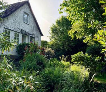 Roesrath House | Historisches Bruchsteinhaus mit Garten & Kamin - 20 Min Köln - Messe