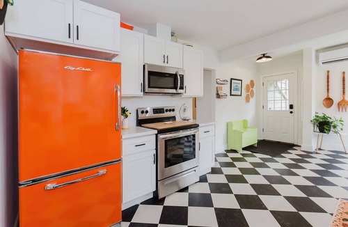 Kingston House | History and Character! Charming homestead near Eglon Beach in Kingston, WA