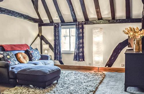 Abingdon House | Hive Mews