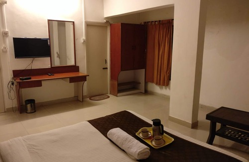 Katraj Hotel | HMR Royal Inn