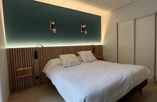 Saint-Geniez-d'Olt Hotel | Hotel Le Lion D'or