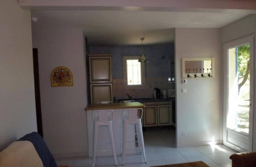 Saint-Hippolyte-le-Graveyron House | Homerez - House Saint-Hippolyte-le-Graveyron