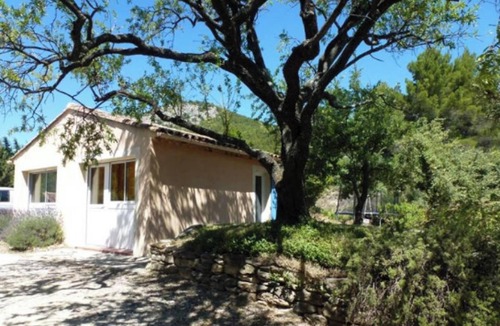 Saint-Hippolyte-le-Graveyron House | Homerez - House Saint-Hippolyte-le-Graveyron