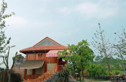 Moc Chau Ski Chalet | HOA BAN CHARM