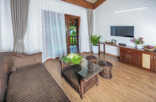 Hoa Binh Hotel | Hoa Binh Hotel