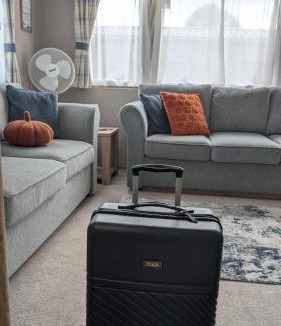 Paignton Resort | Hoburne Devon Bay - 3 Bed Caravan - Activity Passes Included