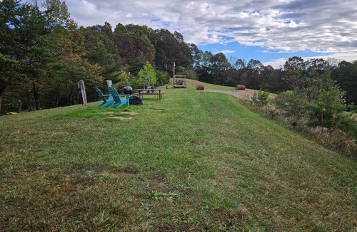 Logan RV Rental | Hocking Hills Store Campsite #1 (RV Site)