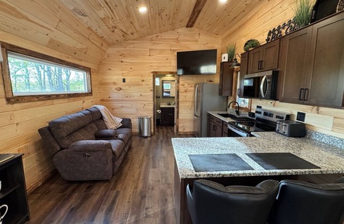 Rockbridge Cabin | Hocking Hills -New 2025 Eaglerock Cabin