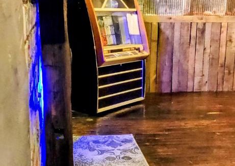 Logan Apartment | Hocking Hills Rusty Lofts