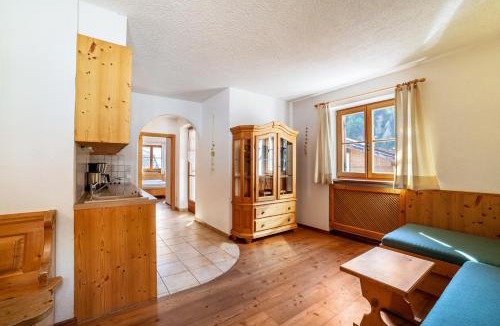 Montechiaro Apartment | Hof am Schloss Apartement Enzian