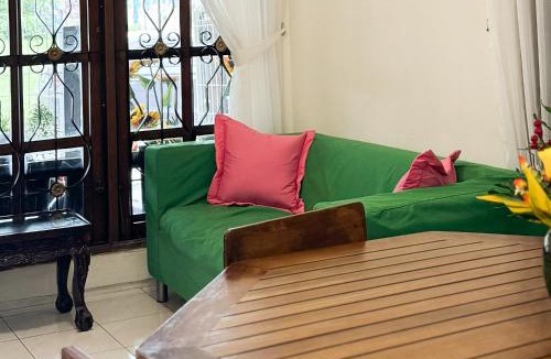 Prawirotaman House | Hof Warna Guesthouse