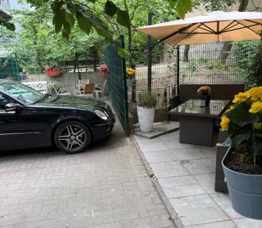 Gesundbrunnen Apartment | Hofblick Nest